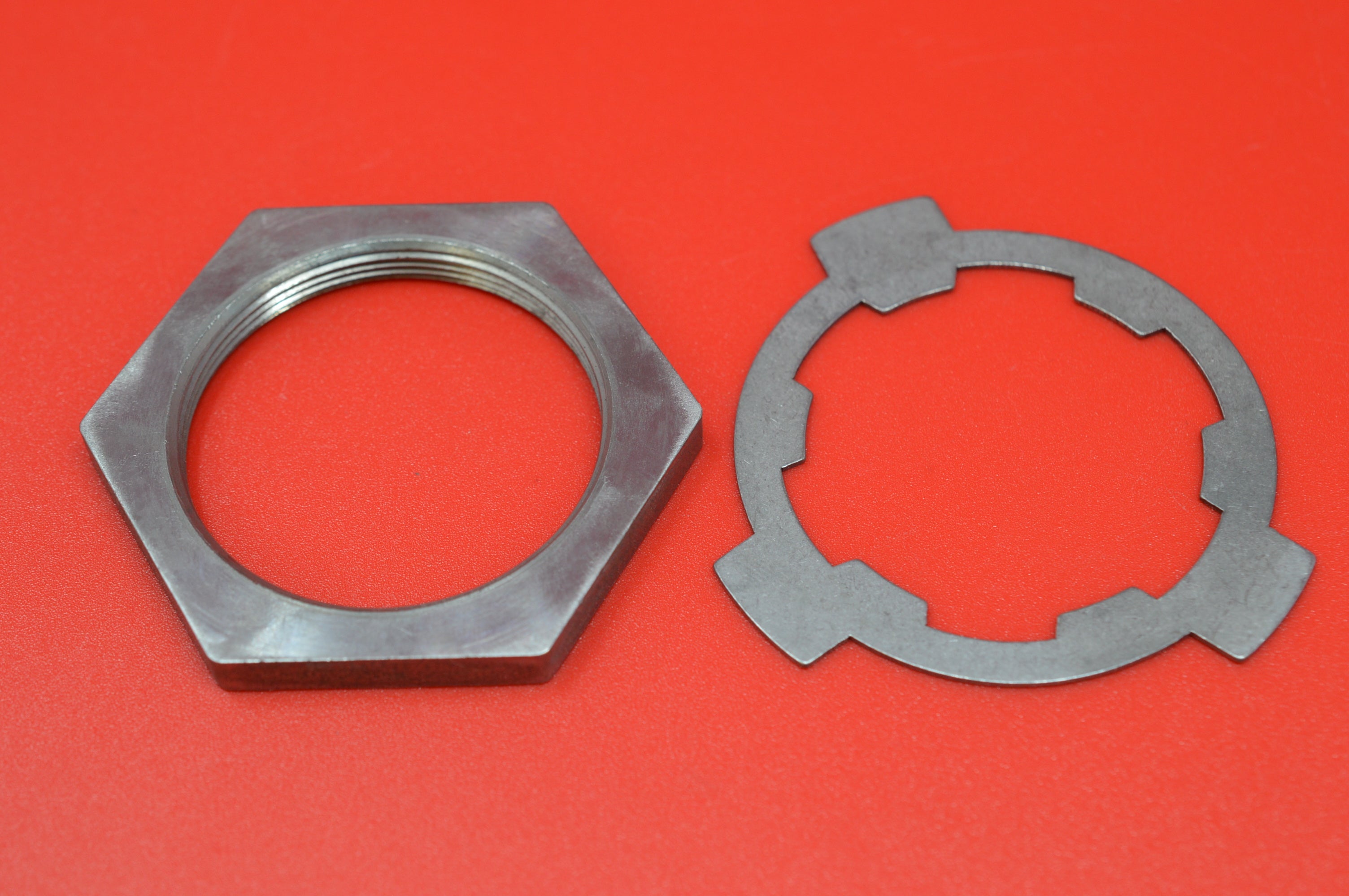 2335-15K HARLEY JD TRANSMISSION SPROCKET NUT AND LOCK WASHER 61